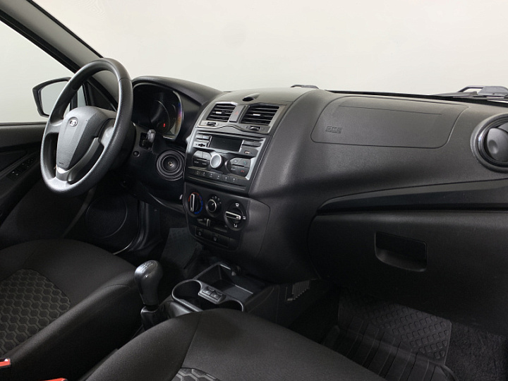 Lada Granta 1.6, 2023 года, Механика, БЕЛЫЙ