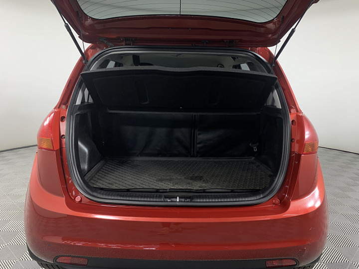 KIA Venga 1.6, 2012 года, Автоматическая, КРАСНЫЙ