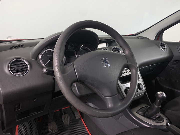 PEUGEOT 308 1.6, 2010 года, Механика, КРАСНЫЙ