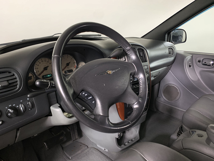 Chrysler Voyager 3.3, 2006 года, Автоматическая, Черный