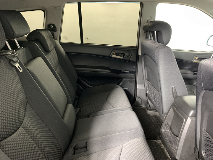 SSANGYONG Kyron 2.3, 2012 года, Автоматическая, Серебристый