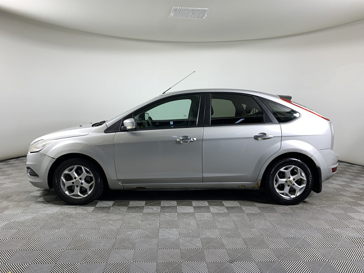 FORD Focus 1.6, 2010 года, Механика, Серебристый
