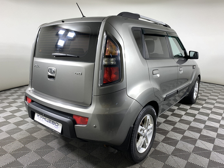 KIA Soul 1.6, 2010 года, Автоматическая, Серый
