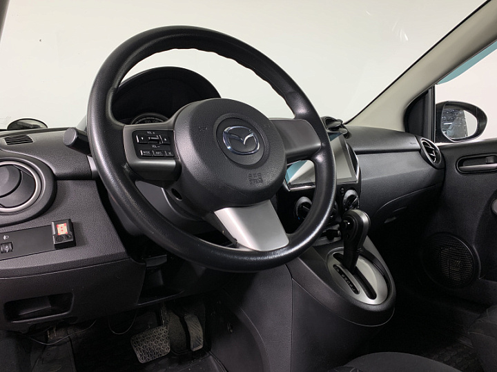 MAZDA 2 1.5, 2011 года, Автоматическая, ТЕМНО-БОРДОВЫЙ