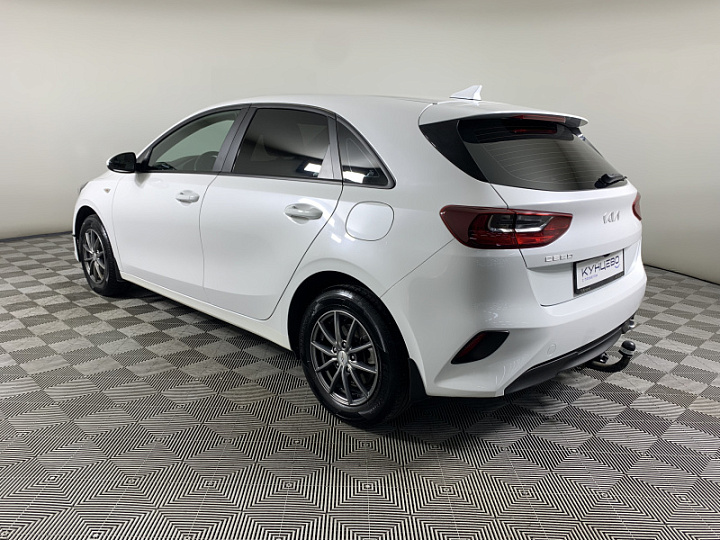 KIA Ceed 1.6, 2022 года, Автоматическая, БЕЛЫЙ