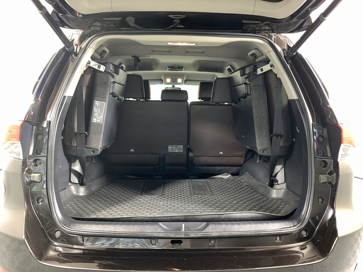 TOYOTA Fortuner 2.8, 2017 года, Автоматическая, Темно-Коричневый