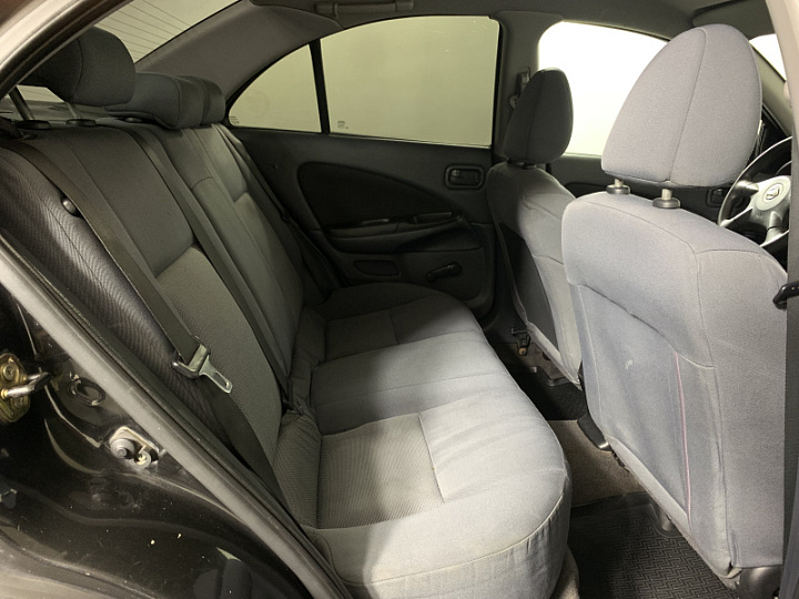 Nissan Almera 1.5, 2005 года, Механика, Черный