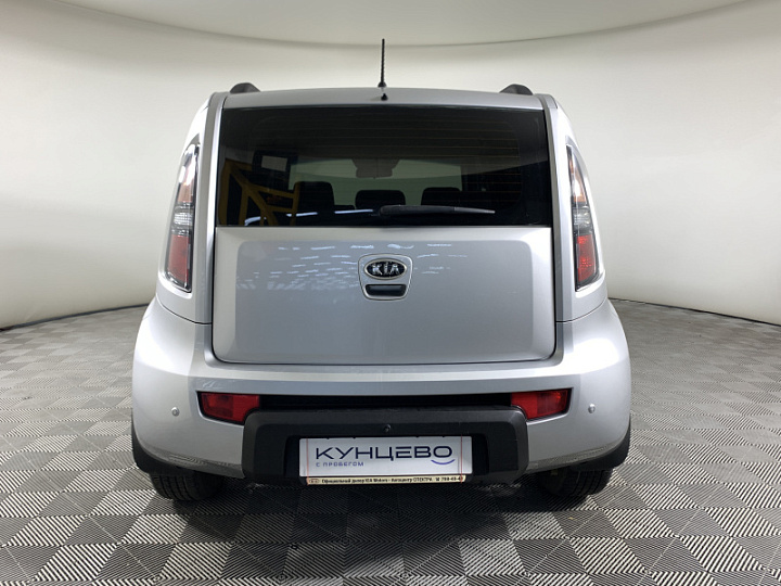 KIA Soul 1.6, 2010 года, Автоматическая, Серебристый
