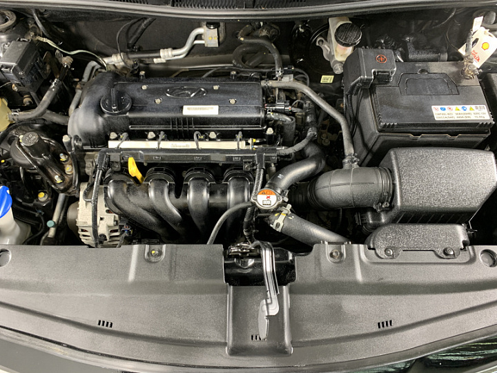 HYUNDAI Solaris 1.6, 2015 года, Автоматическая, ЧЕРНЫЙ