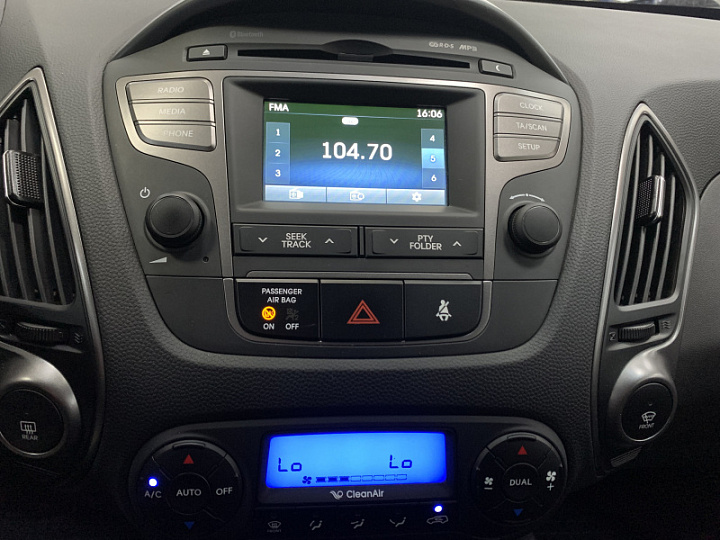 Hyundai ix35 2, 2014 года, Автоматическая, Серебристый