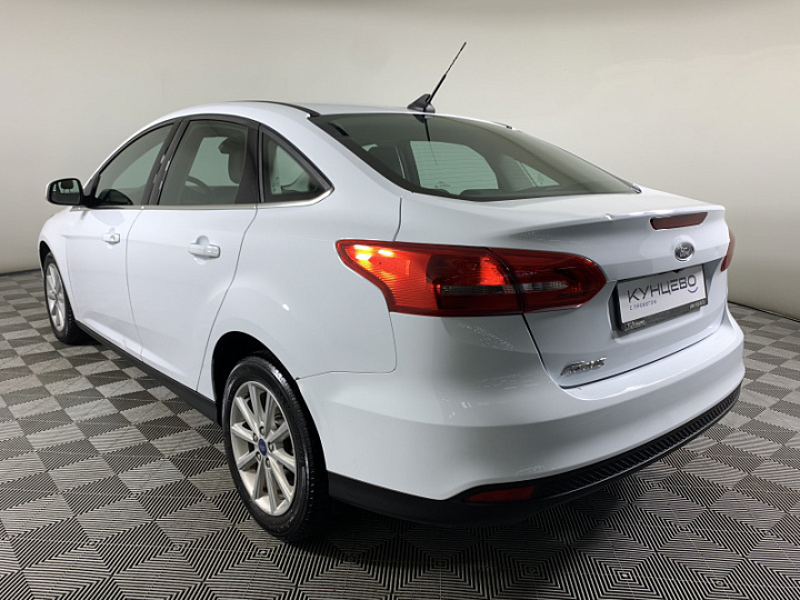 Ford Focus 1.6, 2018 года, Робот, Белый