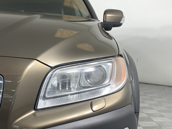 VOLVO XC70 2.4, 2012 года, Автоматическая, КОРИЧНЕВЫЙ