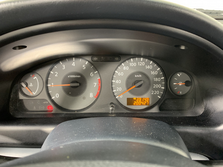 NISSAN Almera Classic 1.6, 2006 года, Механика, Серебристый