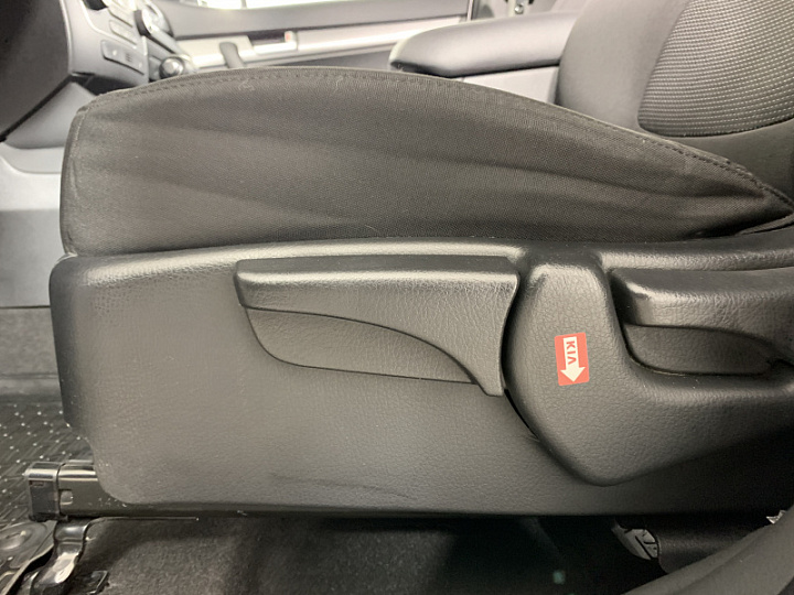KIA Sorento 2.4, 2015 года, Автоматическая, БЕЛЫЙ