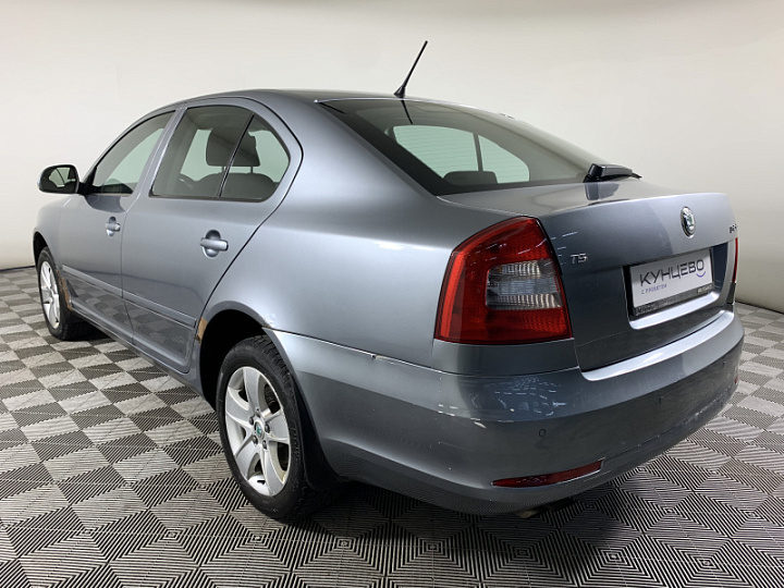 Skoda Octavia 1.8, 2013 года, Робот, Серый
