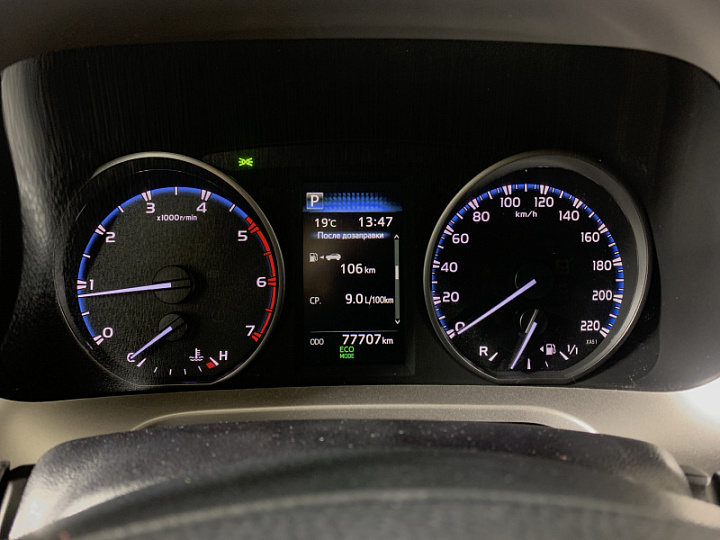 TOYOTA RAV4 2.2, 2019 года, Вариатор, ТЕМНО-БОРДОВЫЙ