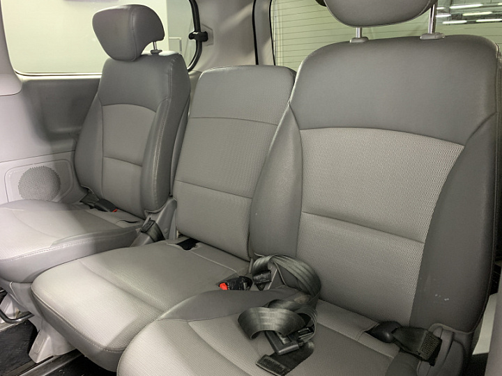 HYUNDAI Grand Starex 2.5, 2011 года, Автоматическая, СЕРЫЙ
