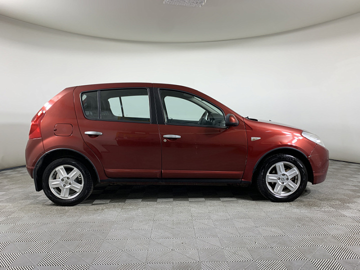 RENAULT Sandero 1.6, 2011 года, Автоматическая, КРАСНЫЙ