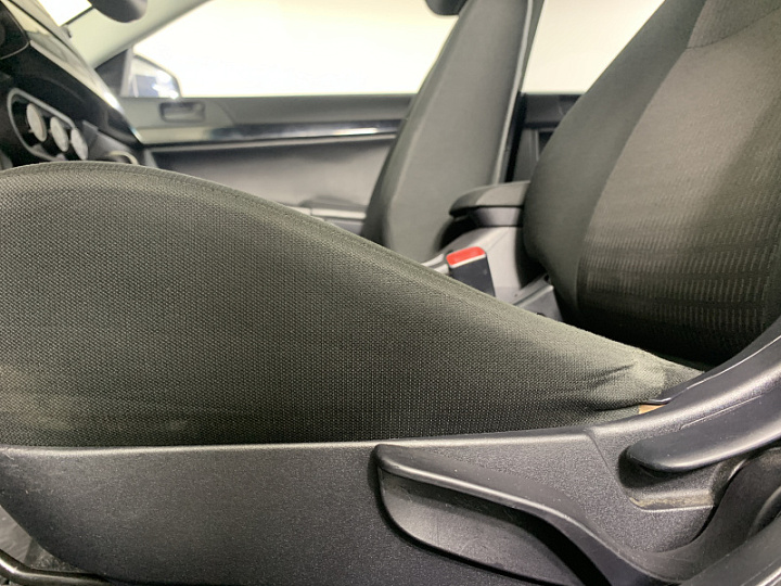 MITSUBISHI Lancer 1.6, 2012 года, Автоматическая, Серебристый