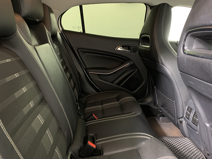 MERCEDES-BENZ GLA 1.6, 2019 года, Автоматическая, БЕЛЫЙ
