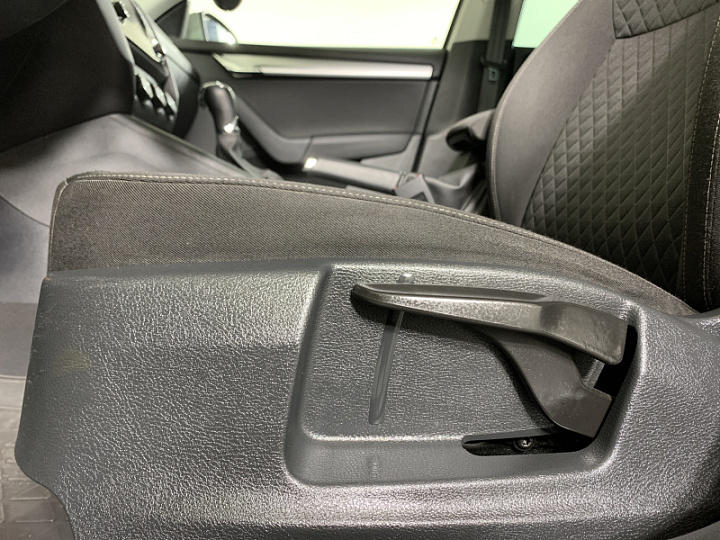 SKODA Octavia 1.4, 2016 года, Робот, БЕЖЕВЫЙ