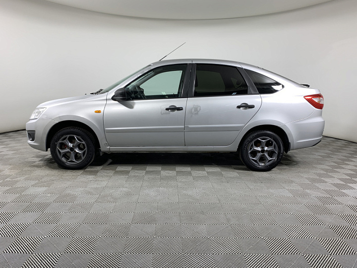 Lada Granta 1.6, 2014 года, Механика, Серебристый