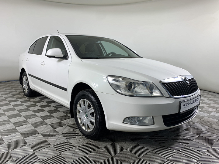 SKODA Octavia 1.6, 2012 года, Механика, БЕЛЫЙ