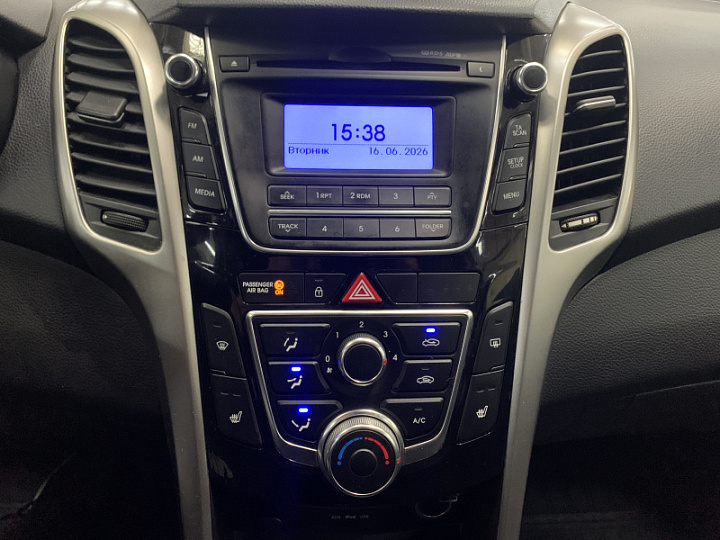 HYUNDAI i30 1.6, 2015 года, Механика, БЕЛЫЙ