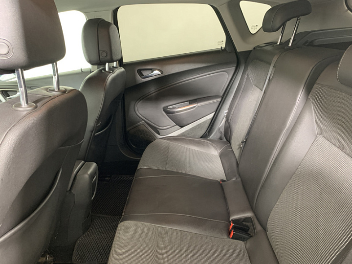 OPEL Astra 1.6, 2011 года, Механика, БЕЛЫЙ