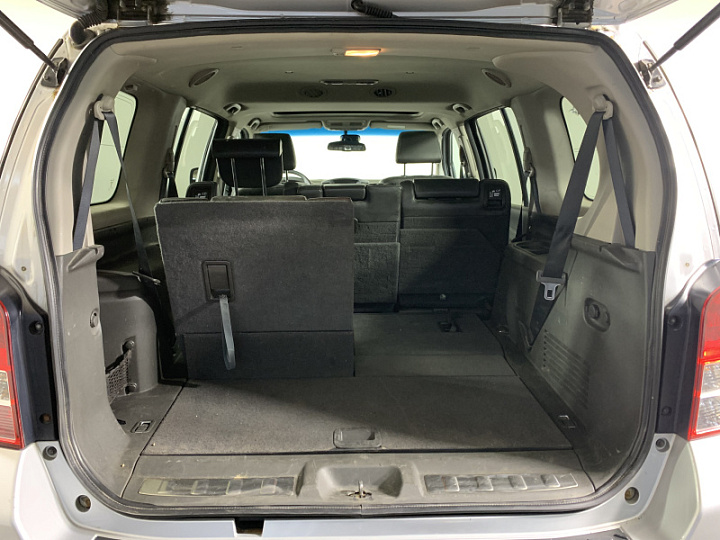 NISSAN Pathfinder 2.5, 2010 года, Автоматическая, Серебристый