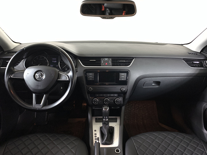 SKODA Octavia 1.4, 2015 года, Робот, Серебристый