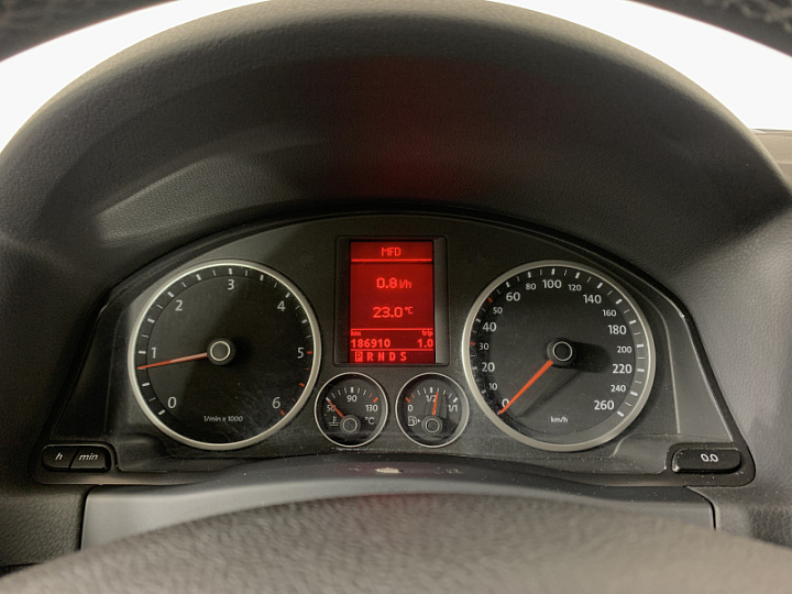 VOLKSWAGEN Tiguan 2, 2009 года, Автоматическая, ВИШНЕВО-КРАСНЫЙ