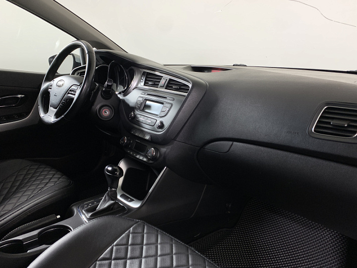 KIA Ceed 1.6, 2017 года, Автоматическая, Серебристый