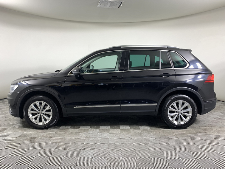 Volkswagen Tiguan 1.4, 2018 года, Робот, ЧЕРНЫЙ