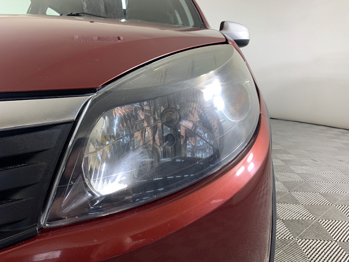 RENAULT Sandero Stepway 1.6, 2012 года, Механика, КРАСНЫЙ