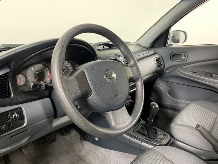 NISSAN Almera Classic 1.6, 2006 года, Механика, Серебристый