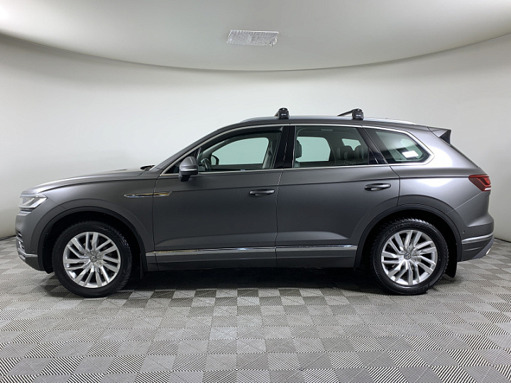 Volkswagen Touareg 3.6, 2019 года, 8-АКП, Светло серый