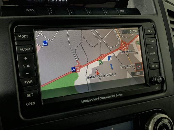 MITSUBISHI Pajero 3, 2011 года, Автоматическая, Серебристый