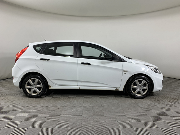 HYUNDAI Solaris 1.6, 2011 года, Механика, БЕЛЫЙ