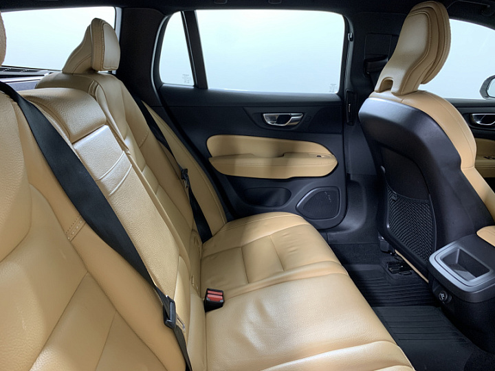 VOLVO V60 Cross Country 2, 2019 года, Автоматическая, Серо-зеленый