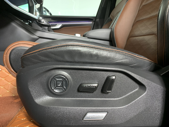 VOLKSWAGEN Touareg 3, 2019 года, Автоматическая, КОРИЧНЕВЫЙ