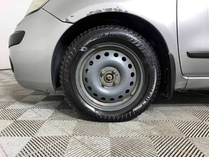 NISSAN Note 1.6, 2006 года, Автоматическая, Серебристый