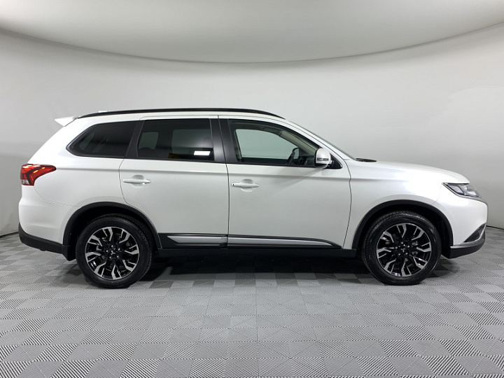 MITSUBISHI Outlander 2, 2021 года, Вариатор, БЕЛЫЙ