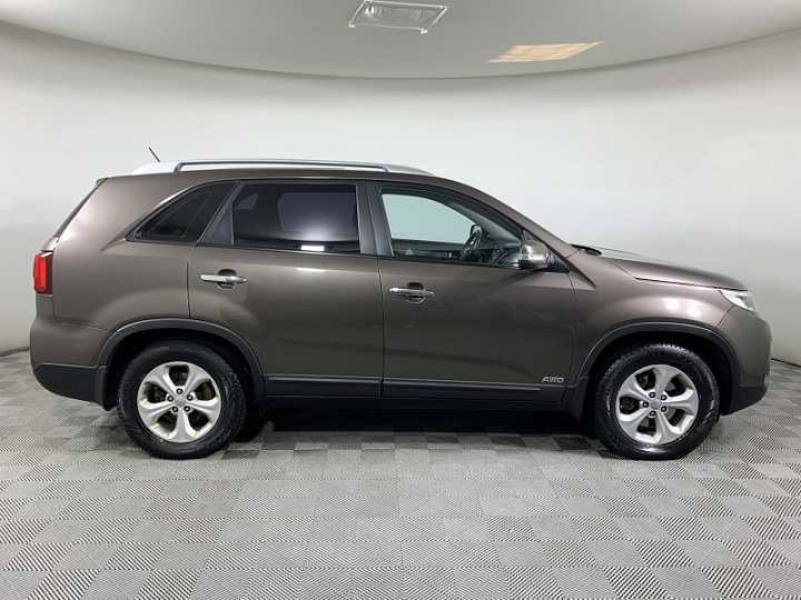 KIA Sorento 2.4, 2013 года, Автоматическая, БЕЖЕВЫЙ