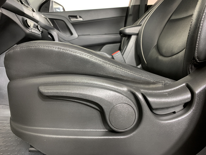 HYUNDAI Creta 2, 2017 года, Автоматическая, КРАСНЫЙ