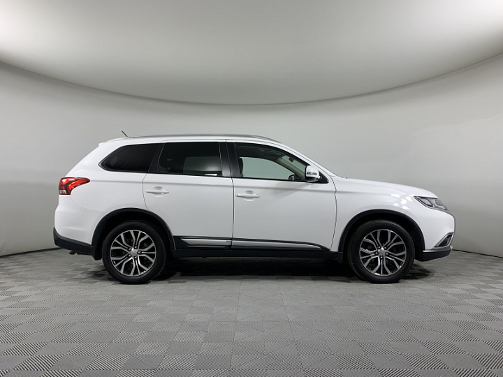 MITSUBISHI Outlander 2.4, 2016 года, Вариатор, БЕЛЫЙ