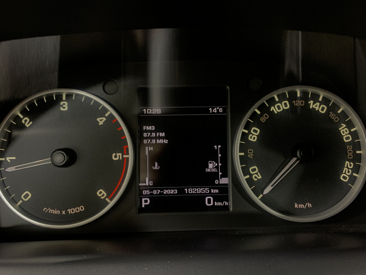 LAND ROVER Discovery 3, 2014 года, Автоматическая, СЕРЫЙ