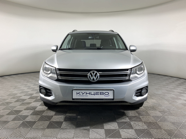 VOLKSWAGEN Tiguan 2, 2011 года, Автоматическая, Серебристый