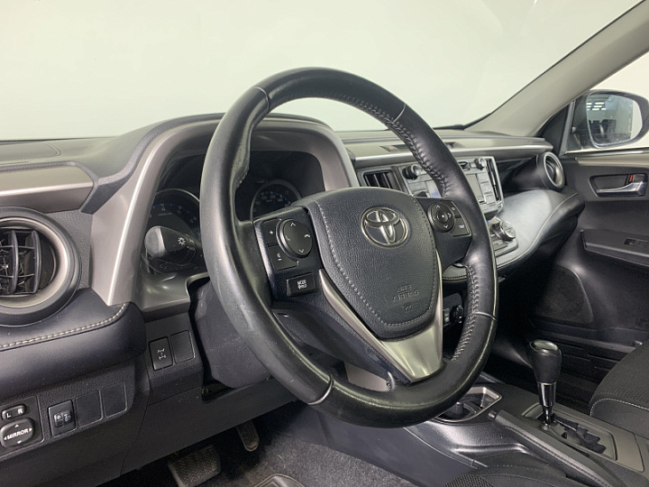 TOYOTA RAV4 2, 2018 года, Вариатор, ТЕМНО-БОРДОВЫЙ