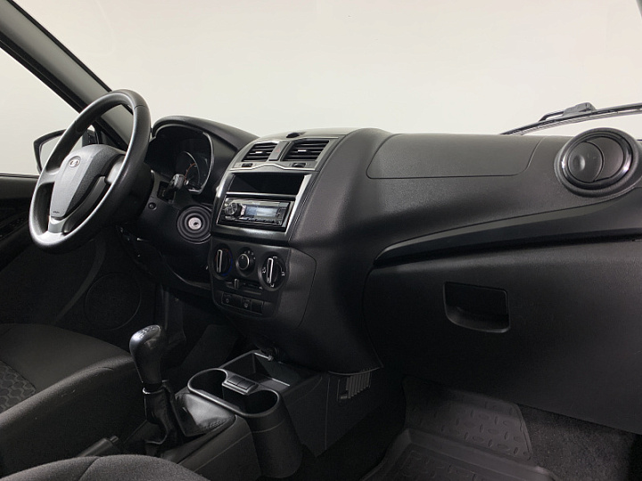 Lada Granta 1.6, 2023 года, Механика, ЧЕРНЫЙ